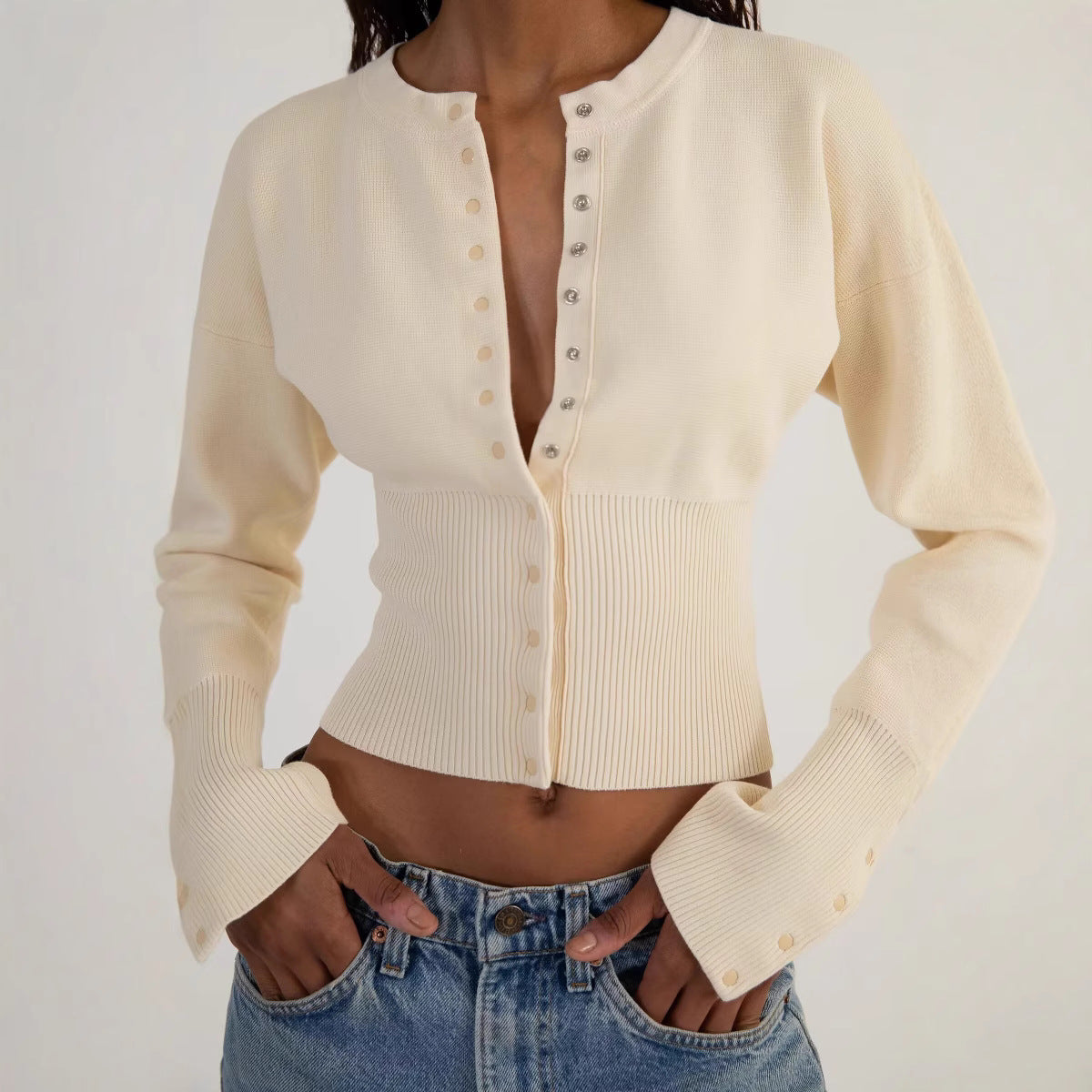 Reverie - Elegante top corto in maglia per donne