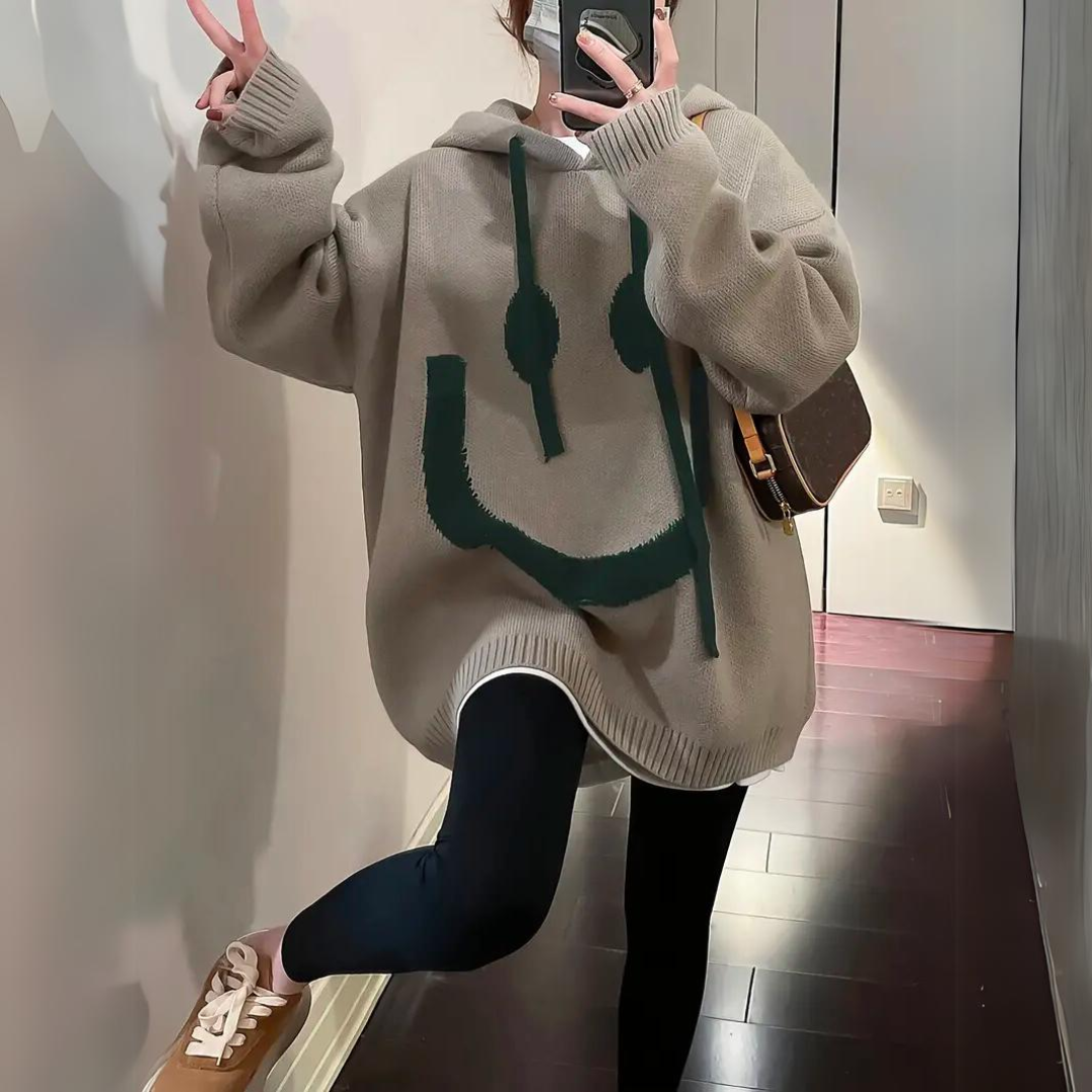 Emelia - Hoodie ampio con design di smiley per donne