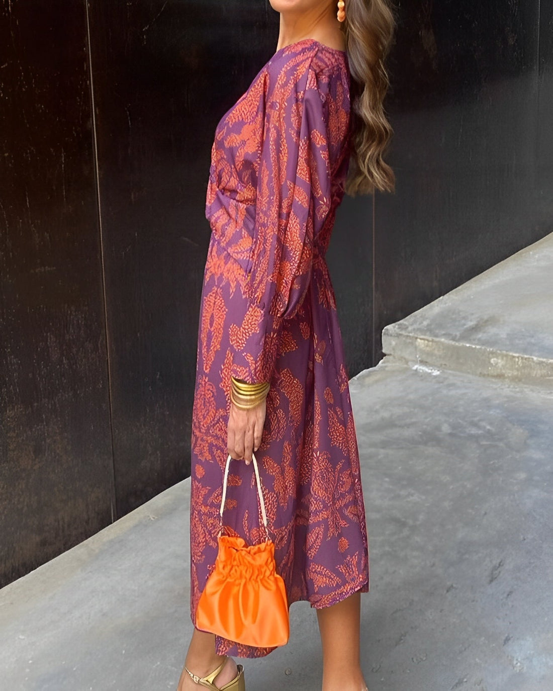 Thelma - Elegante abito estivo con scollo a V per donne