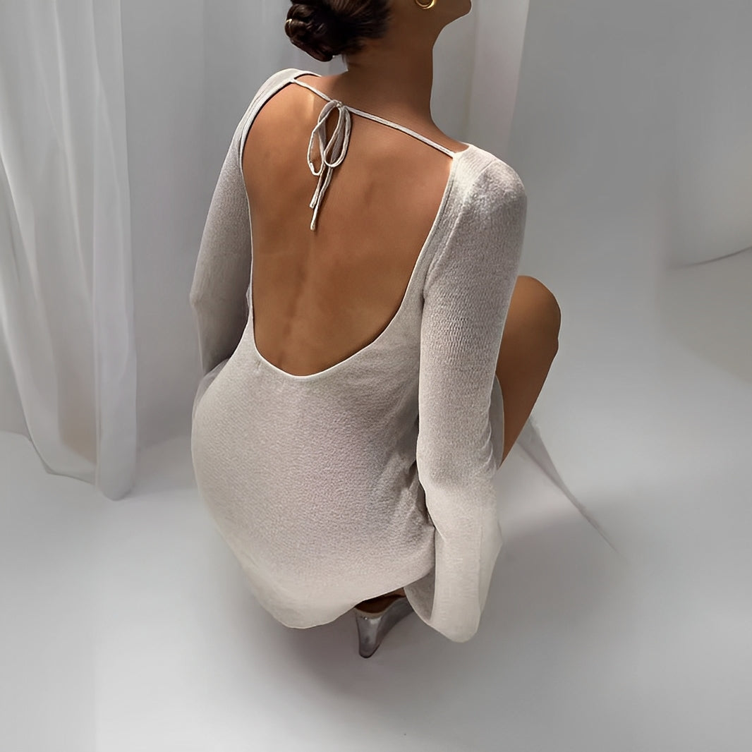 Iris - Minidress con schiena scoperta e maniche svasate
