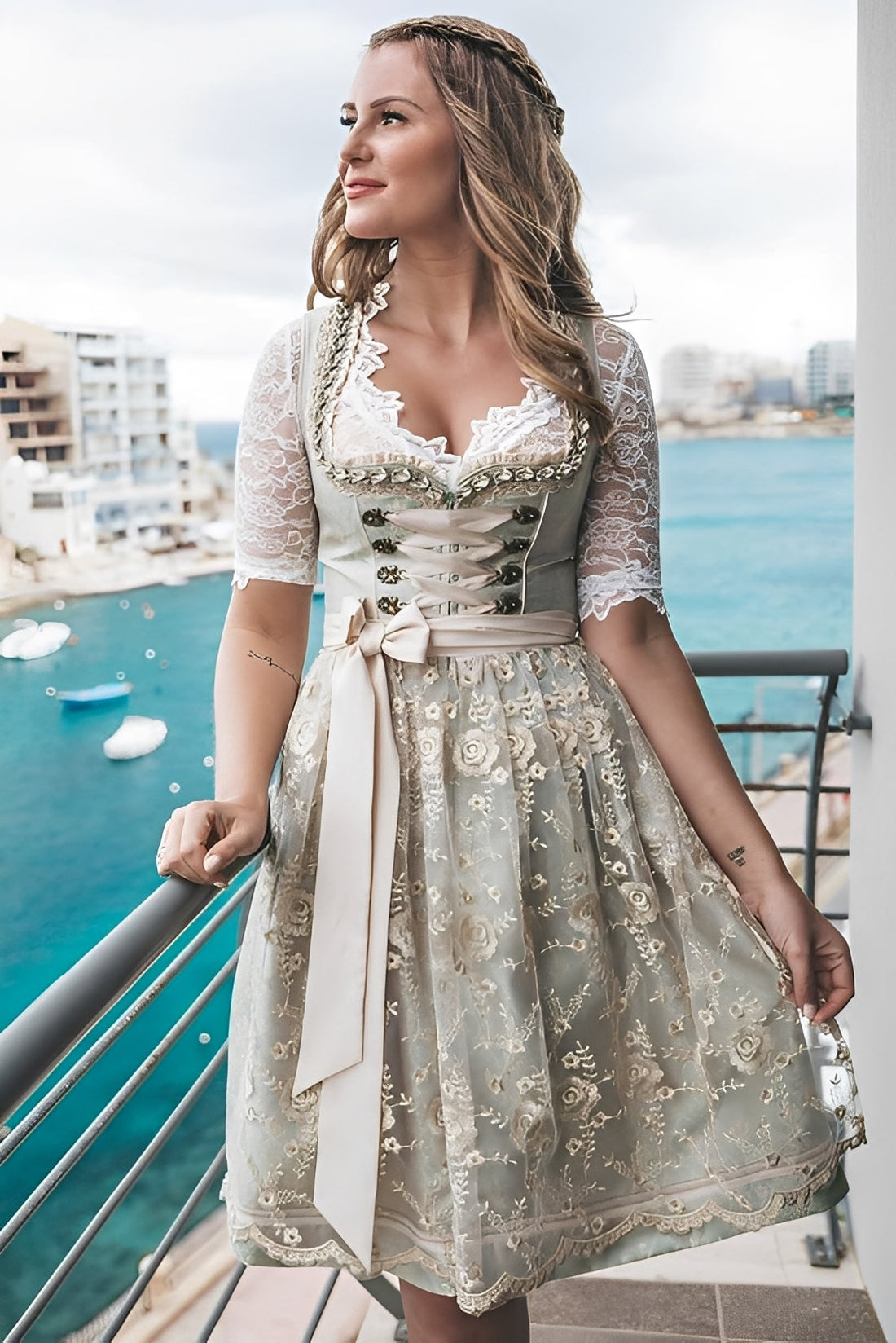 Maliny – Costume femminile unico con grembiule e camicia