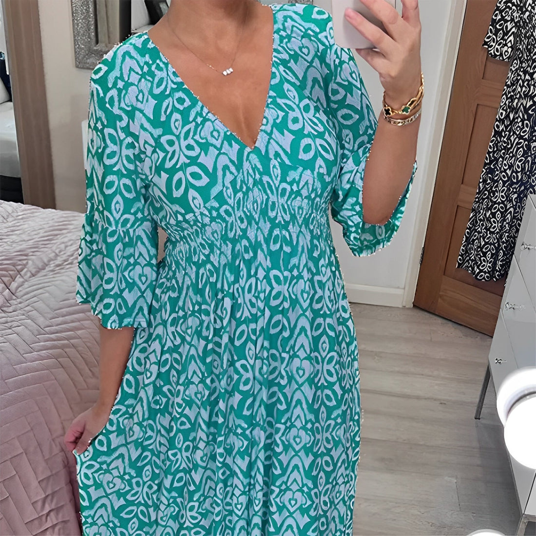 Eugenia - Abito floreale scollato e leggero