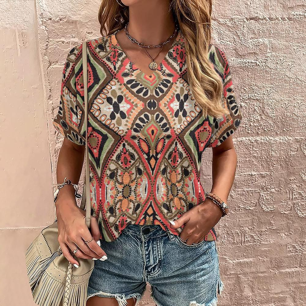 Estella - T-Shirt Estivo con Stampa Vintage e Scollo a V