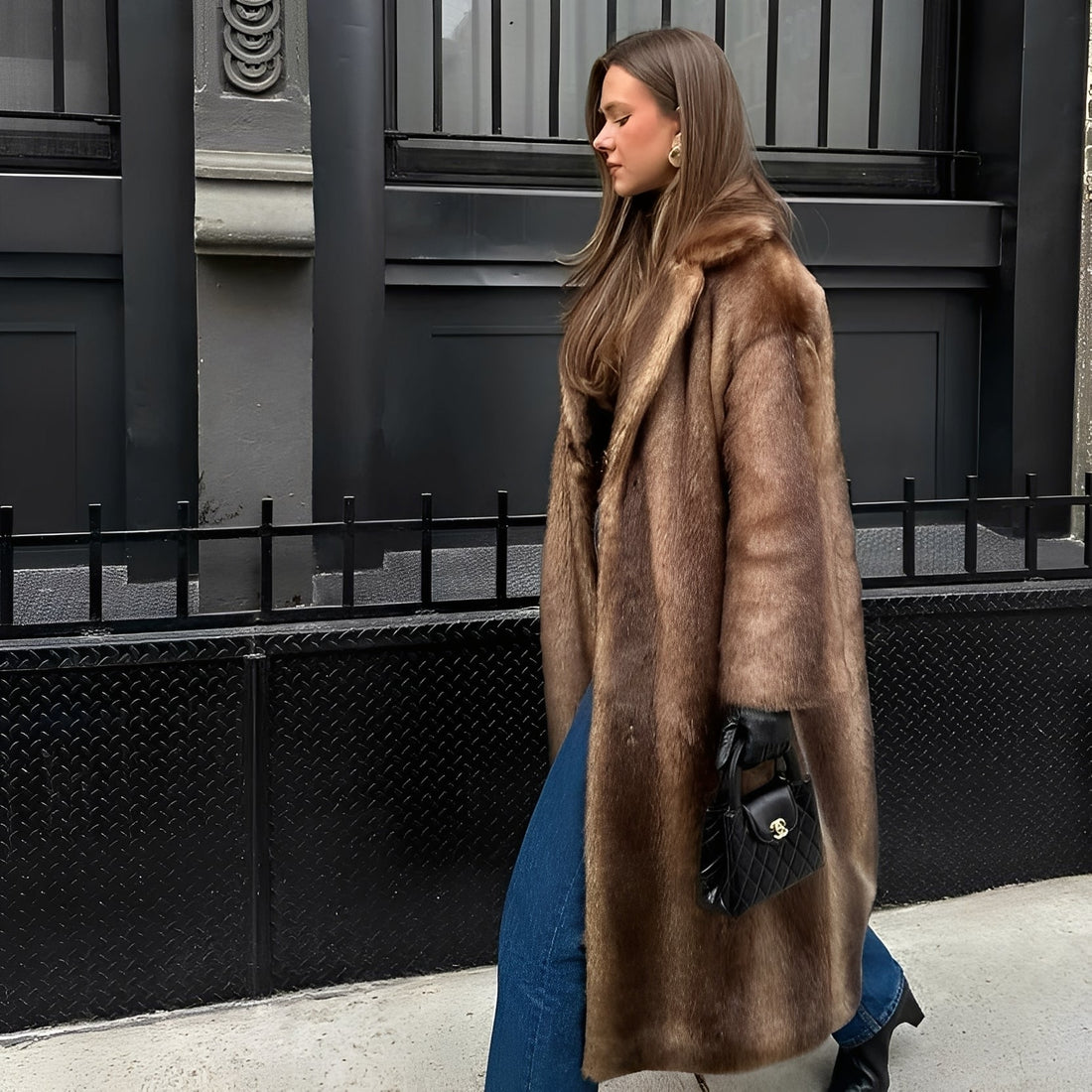 Carmella - Elegante lungo cappotto in pelliccia sintetica per donne